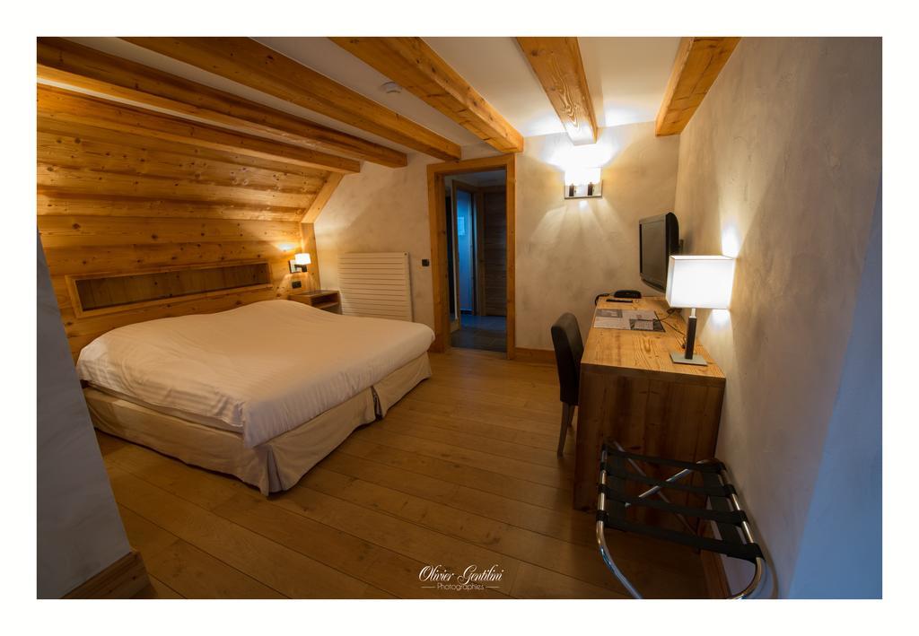 Hotel Restaurant Les Alisiers Lapoutroie Cameră foto